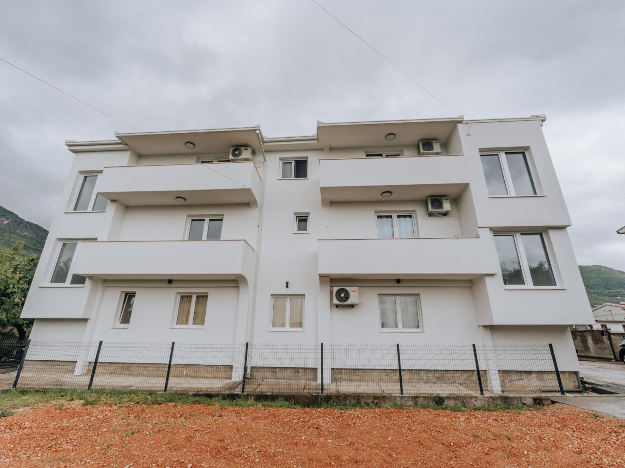Apartments Milivojevic Bar Zewnętrze zdjęcie